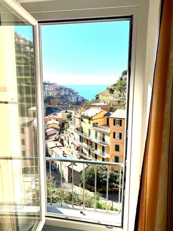 The Manarola Main Plaza Hotel Exterior photo