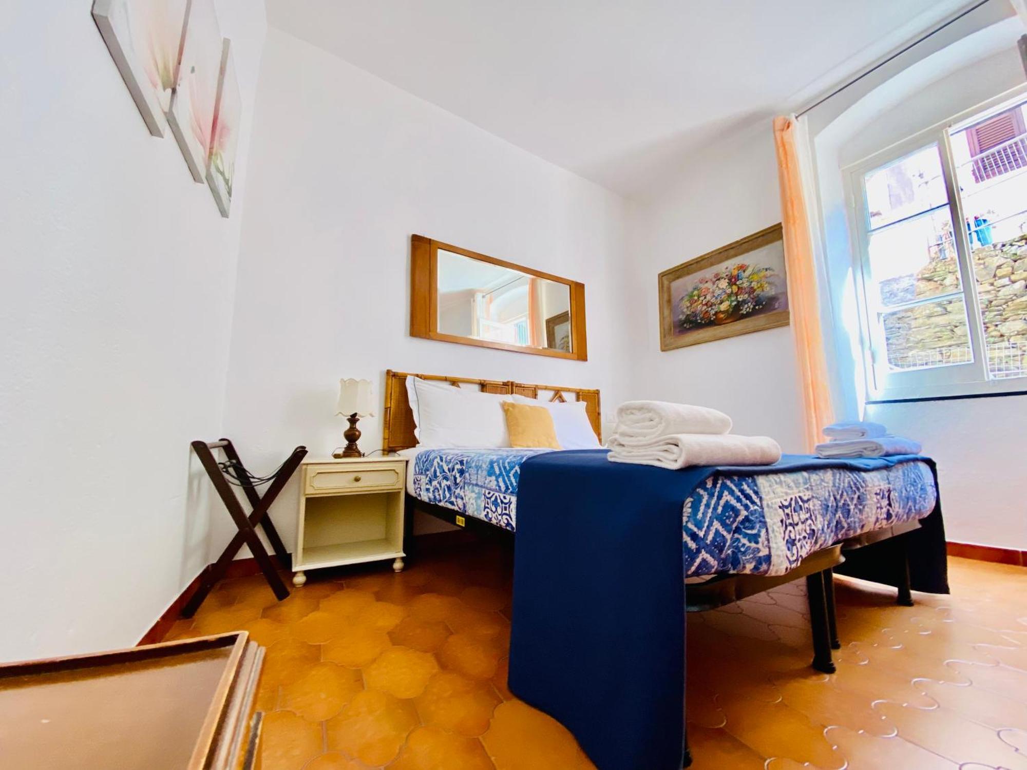 The Manarola Main Plaza Hotel Exterior photo